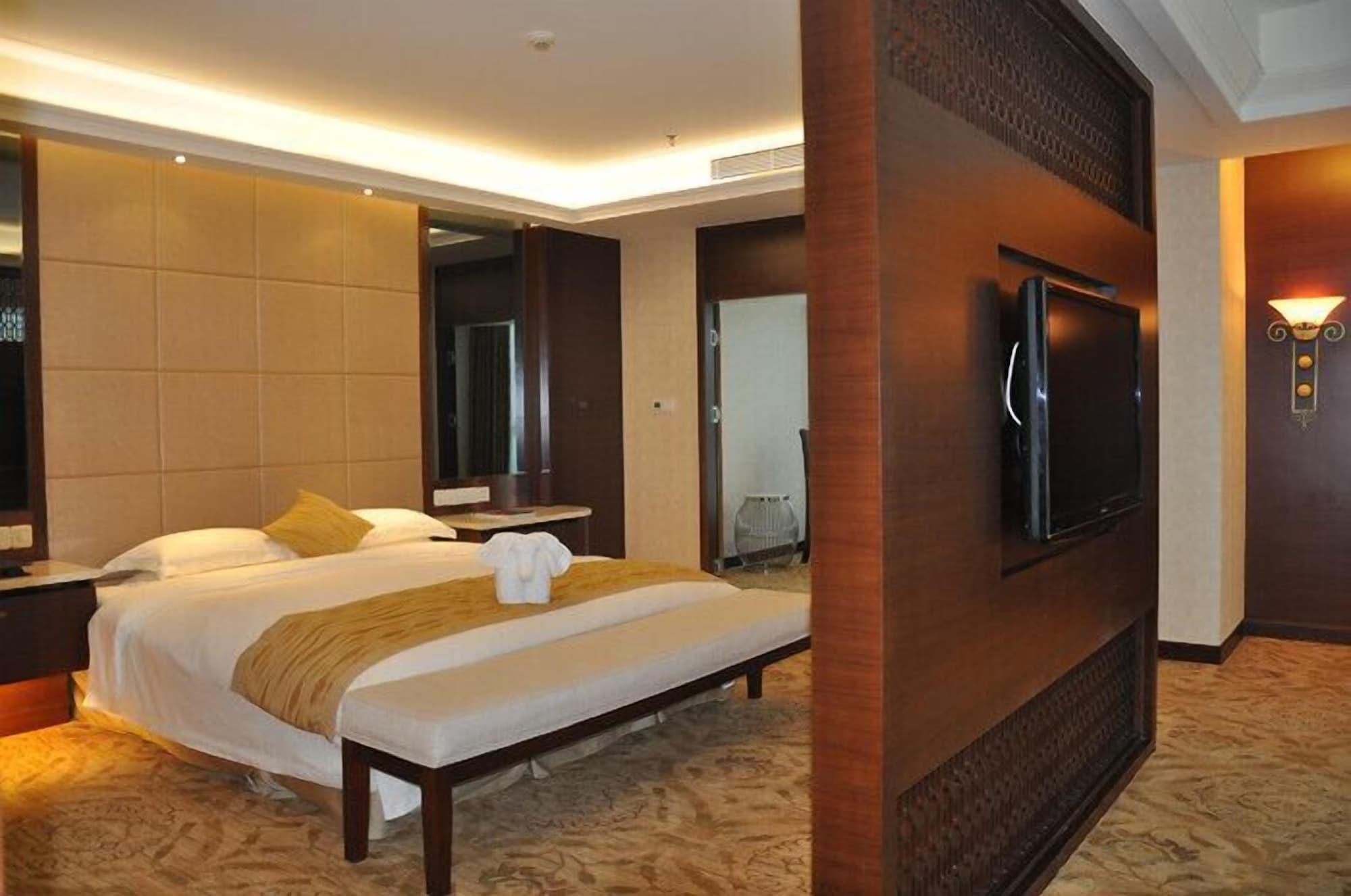 Conifer Garden Hotel Haikou  Exterior photo
