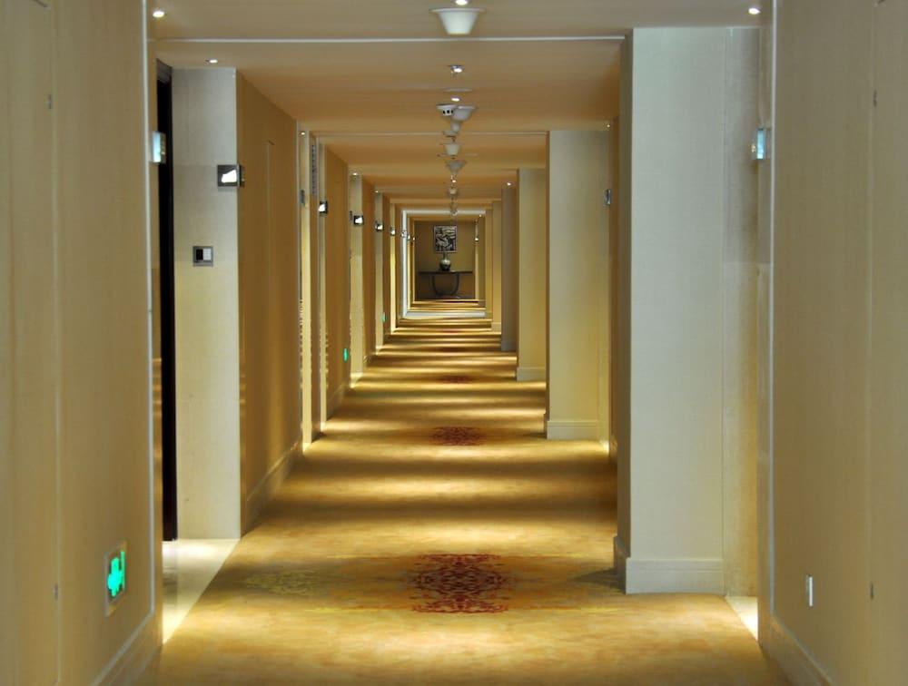 Conifer Garden Hotel Haikou  Exterior photo